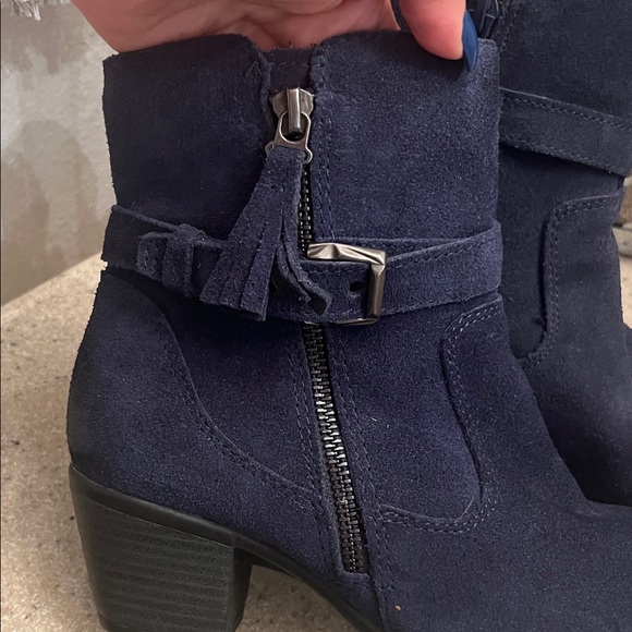 Earth Origins Dark Blue Ankle Booties with Tassel - Picture 3 of 8